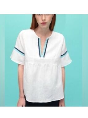 Vilagallo White Split-Neck Tunic with Navy & Teal Trim
Size 42 (L)